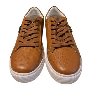 Dooney & Bourke Women’s Classic Low Top Size 8